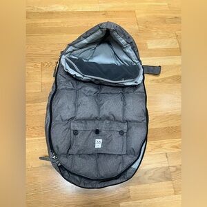 7Am enfant le sac igloo baby footmuff